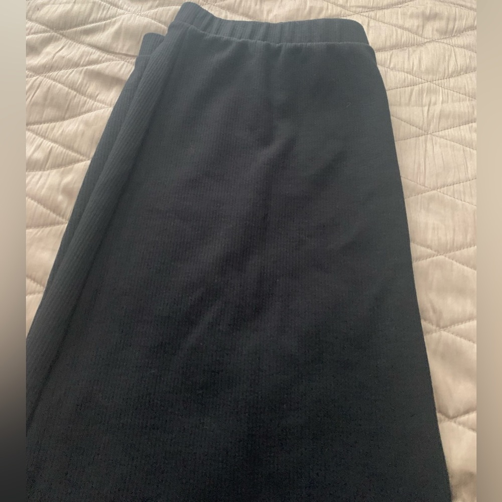 Lane Bryant Black Knit Skirt / comfy and soft / 22-24